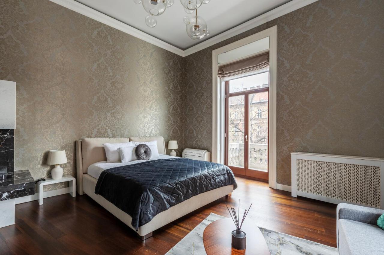 Luxury Apartment With Balcony Next To The New York Cafe Budapeste Exterior foto